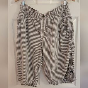 EUC Lululemon Men's pinstripe shorts